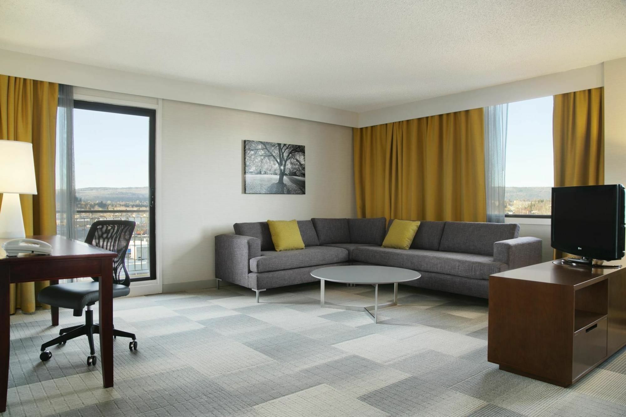 Coast Prince George Hotel By Apa Εξωτερικό φωτογραφία