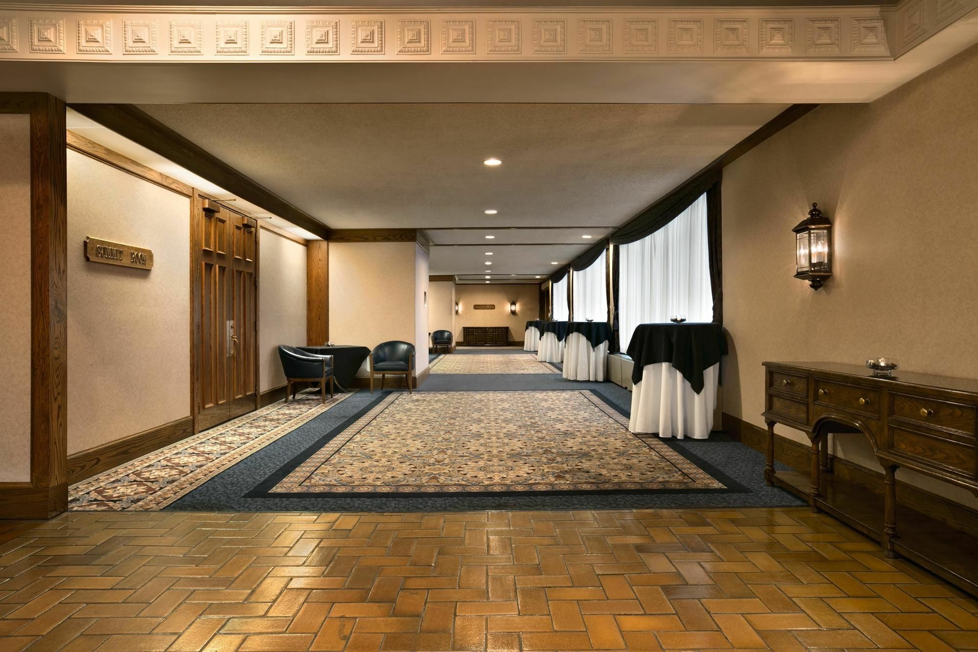 Coast Prince George Hotel By Apa Εξωτερικό φωτογραφία